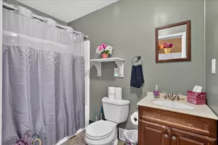 1055 Elmwood Dr, Jenison, MI 49428 - Photo 17