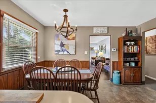1055 Elmwood Dr, Jenison, MI 49428 - Photo 11