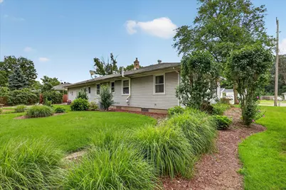 1055 Elmwood Drive, Jenison, MI 49428 - Photo 3