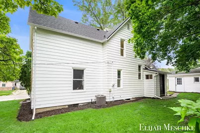 801 Coldbrook Street NE, Grand Rapids, MI 49503 - Photo 39