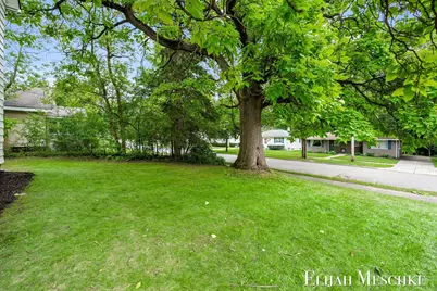 801 Coldbrook Street NE, Grand Rapids, MI 49503 - Photo 45