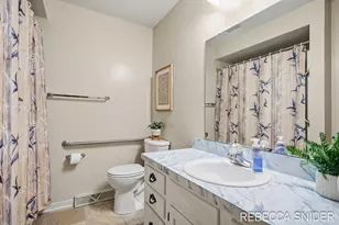 5692 Leisure S Dr SE, Grand Rapids, MI 49548 - Photo 21