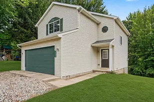 10325 Michael Blvd, Pinckney, MI 48169 - Photo 1