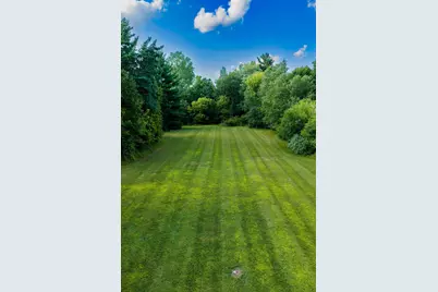 951 E Square Lake, Troy, MI 48085 - Photo 13