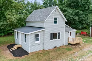 124 Eastern Ave, Allegan, MI 49010 - Photo 3