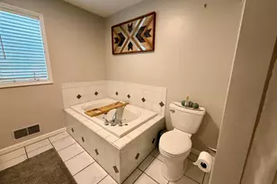 119 Kings Ct, Battle Creek, MI 49015 - Photo 33