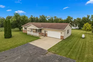 14111 Lime Lake Rd, Hudson, MI 49247 - Photo 9
