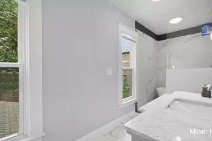 243 Orchard Hill St SE, Grand Rapids, MI 49506 - Photo 37