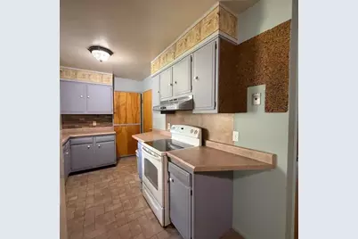 306 W Beryl Street, Scottville, MI 49454 - Photo 7