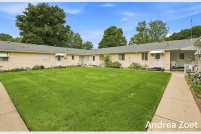 5773 Leisure South Drive SE, Kentwood, MI 49548 - Photo 7