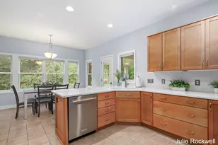 4730 Sundial Dr NE, Grand Rapids, MI 49525 - Photo 9