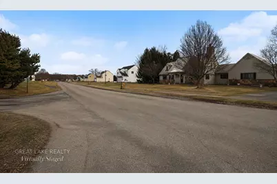545 Wittenberg Path, Saint Joseph, MI 49085 - Photo 17