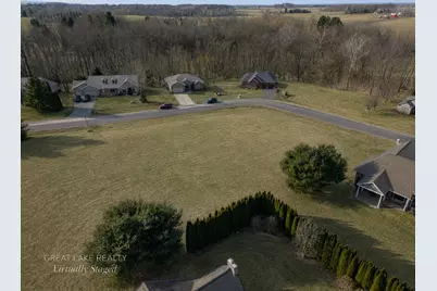 561 Wittenberg Path, Saint Joseph, MI 49085 - Photo 9