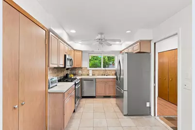 32460 Dunford Street, Farmington Hills, MI 48334 - Photo 15