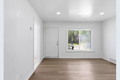 6816 Evergreen Road, Detroit, MI 48228 - Photo 3