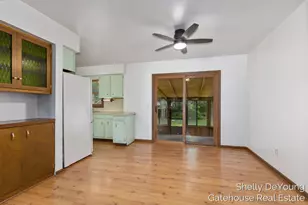3078 Paris Park Dr SE, Kentwood, MI 49512 - Photo 5
