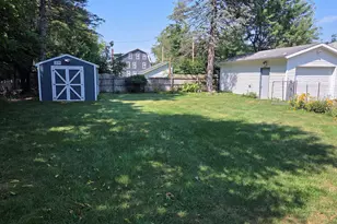 111 Cedar St, Paw Paw, MI 49079 - Photo 9