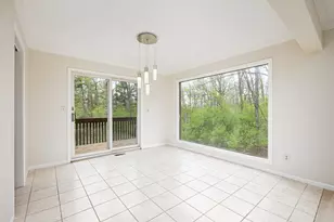 3949 Waldenwood Dr, Ann Arbor, MI 48105 - Photo 7