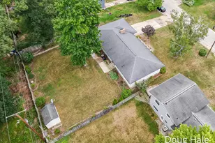 1674 Bonneville Dr, Norton Shores, MI 49441 - Photo 43