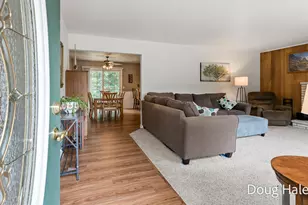 1674 Bonneville Dr, Norton Shores, MI 49441 - Photo 9