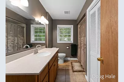 1674 Bonneville Drive, Norton Shores, MI 49441 - Photo 23