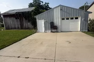 15722 Wayne St, Union, MI 49130 - Photo 9