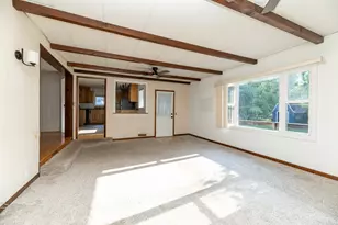609 N Jackson St, Ionia, MI 48846 - Photo 9