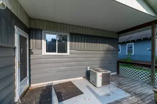 609 N Jackson St, Ionia, MI 48846 - Photo 37