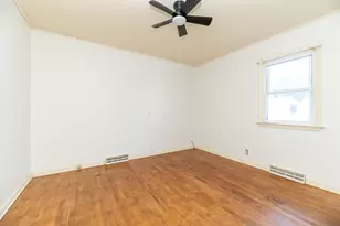 609 N Jackson St, Ionia, MI 48846 - Photo 27