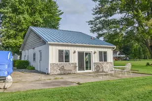 416 W Russell Dr, Coldwater, MI 49036 - Photo 1