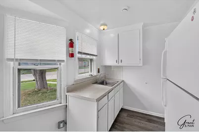 22107 15 Mile Road, Clinton Twp, MI 48035 - Photo 3