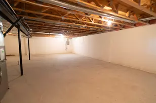 9084 Colony Park Dr, Ypsilanti, MI 48197 - Photo 35