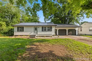 1769 Perry St, Holland, MI 49424 - Photo 1