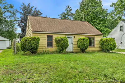 348 Ridgewood Street SE, Grand Rapids, MI 49548 - Photo 9