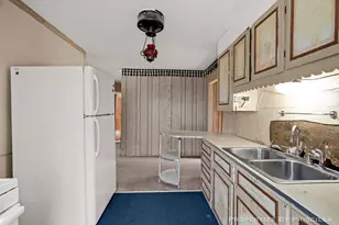 348 Ridgewood St SE, Grand Rapids, MI 49548 - Photo 25