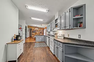 6113 102nd Ave, South Haven, MI 49090 - Photo 5