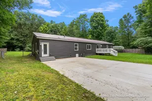 8270 Bradley Rd, Belding, MI 48809 - Photo 11