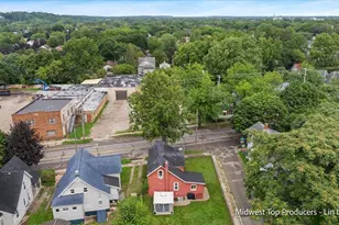 1024 Butterworth St SW, Grand Rapids, MI 49504 - Photo 19
