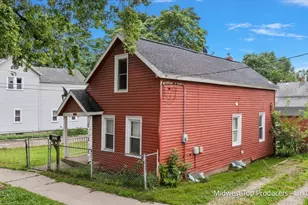 1024 Butterworth St SW, Grand Rapids, MI 49504 - Photo 15