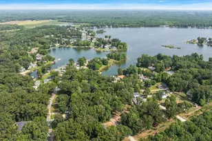 8111 Seminole Dr, Howard City, MI 49329 - Photo 5