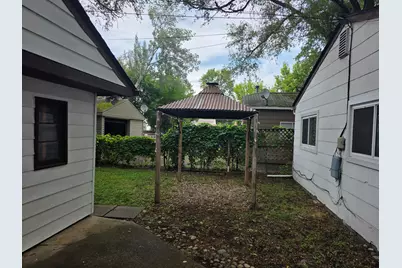 27041 Brettonwoods Street, Madison Heights, MI 48071 - Photo 5