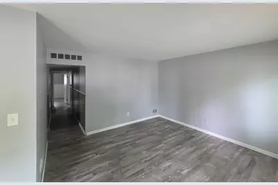 27041 Brettonwoods Street, Madison Heights, MI 48071 - Photo 11