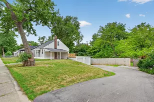 230 Dick Ave, Pontiac, MI 48341 - Photo 5