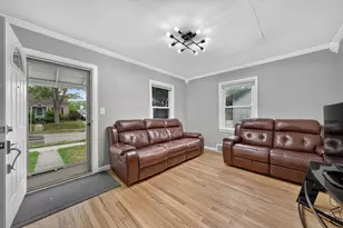 230 Dick Ave, Pontiac, MI 48341 - Photo 7