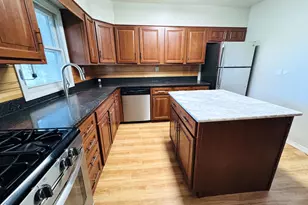 37 N Lincoln Ave, Niles, MI 49120 - Photo 3