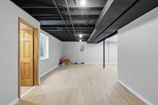 15185 Hanover Ave, Allen Park, MI 48101 - Photo 17