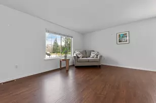 7734 Greene Farm Dr, Ypsilanti, MI 48197 - Photo 5