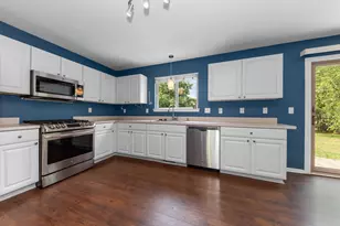 7734 Greene Farm Dr, Ypsilanti, MI 48197 - Photo 11