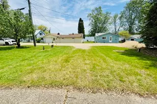2375 Tamarack St, Lake Odessa, MI 48849 - Photo 35