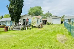 2375 Tamarack St, Lake Odessa, MI 48849 - Photo 5